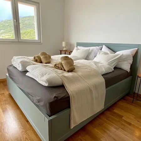 Makazura Sunset Apartment